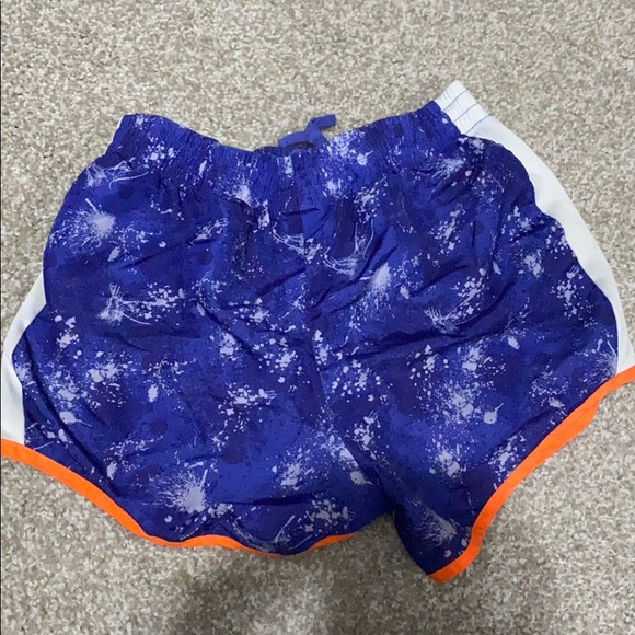 Shorts - Picture 2 of 3